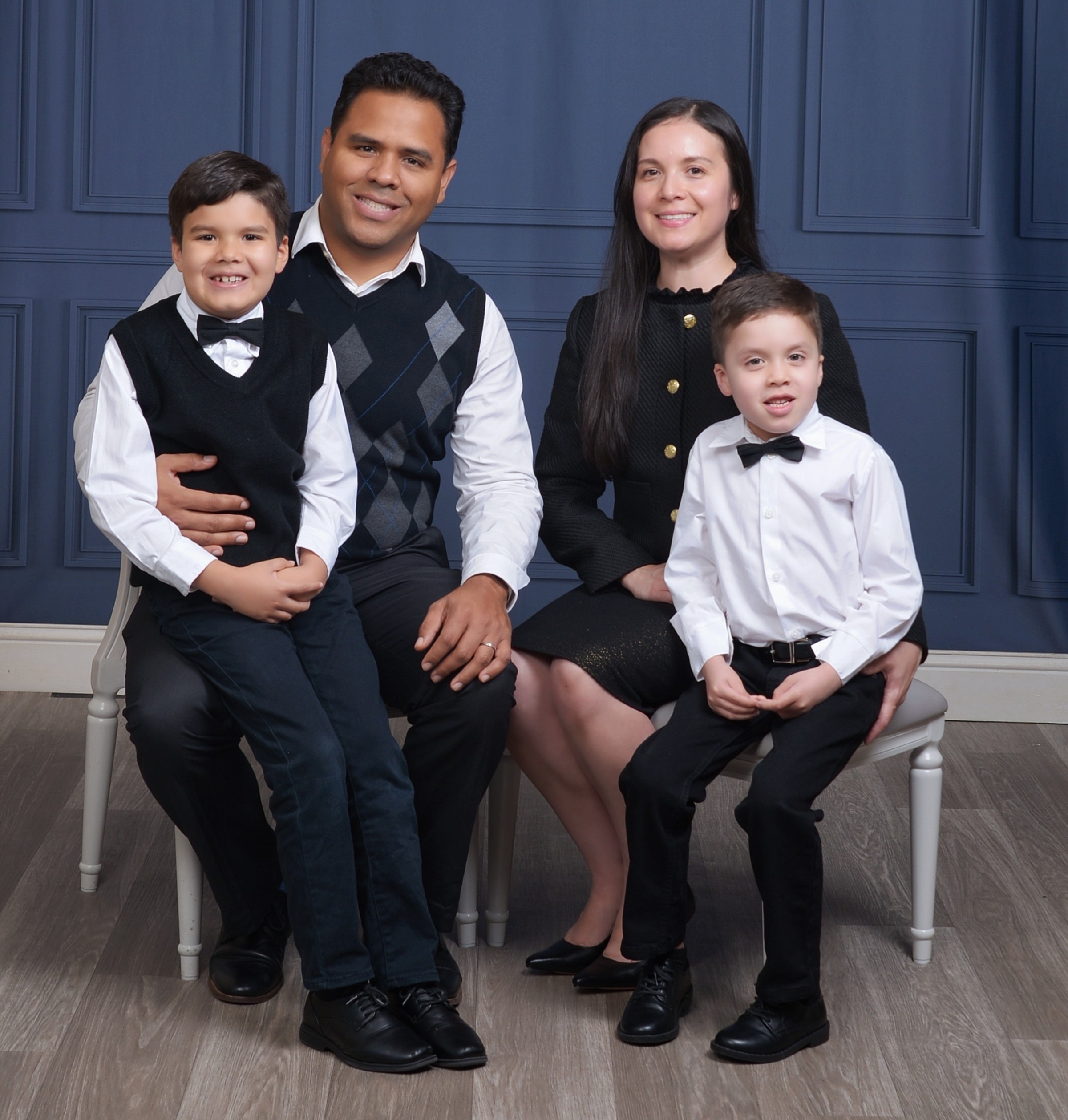 Miguel Sánchez and Family